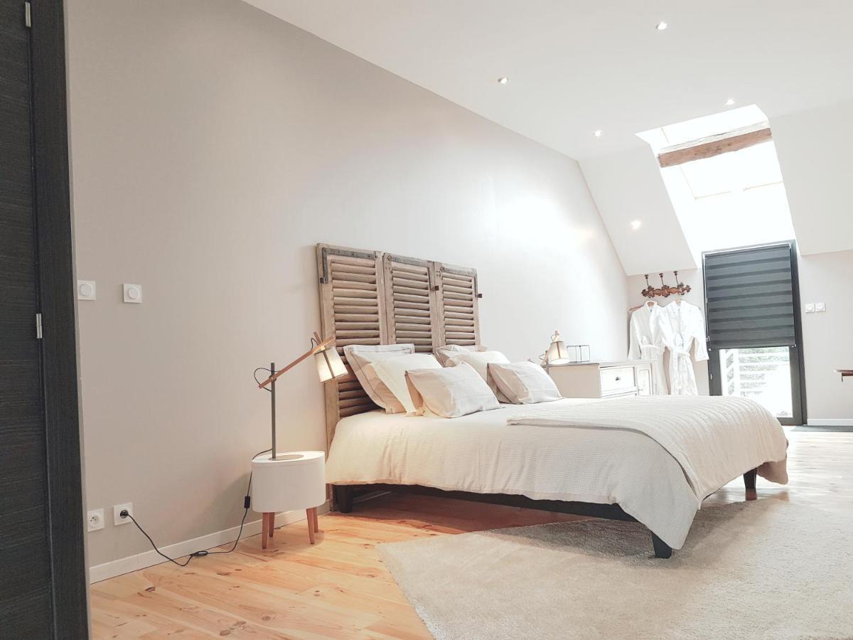 Bed and Breakfast Domaine Du Bois Chaumet Couzon Exterior foto